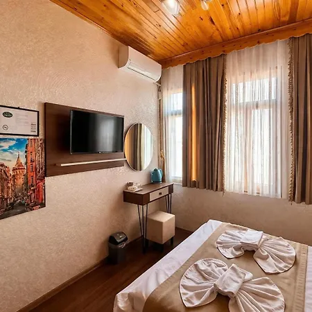 Candy Boutique Hotel 3*