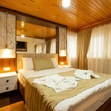 Candy Boutique Hotel