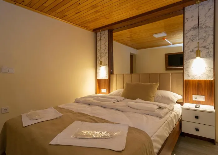 Hotel Candy Boutıque 3*