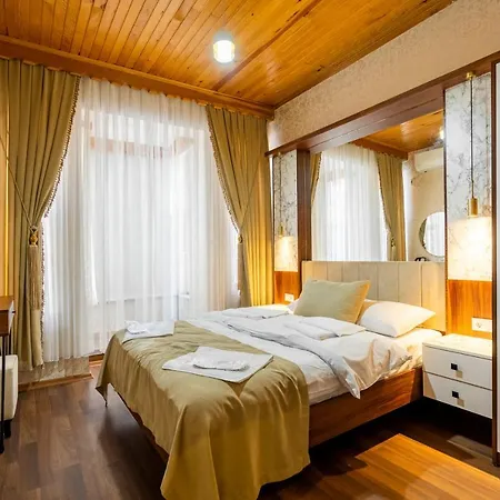 Candy Boutique Hotel *